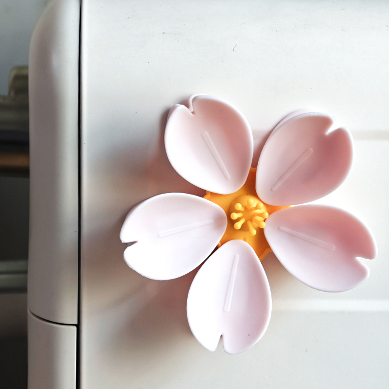 Food Snacks For 1 Year Old - Magnet Kulkas Bunga Sakura dengan Klip,